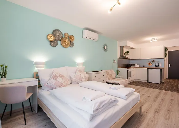 Happy River Apartment 2